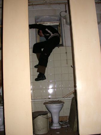 einstieg klo.jpg