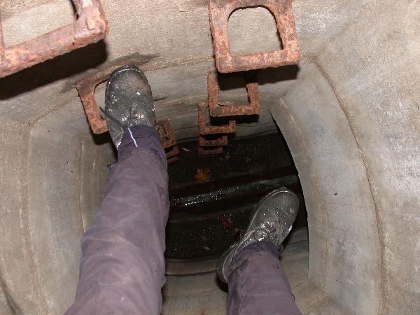 sewer 04 - 2.jpg