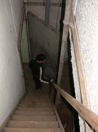 22-t. treppab 2.jpg