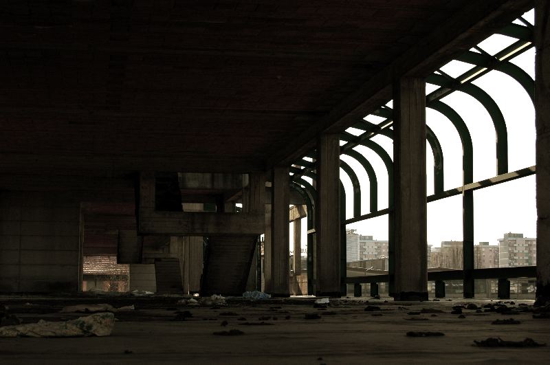 skeletonbuilding/milano - 05.jpg